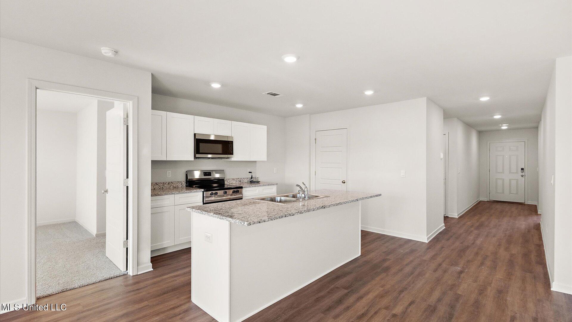 104 Lucas Court Byram, MS 39272 - Photo 12 of 34 13-3HTP9543