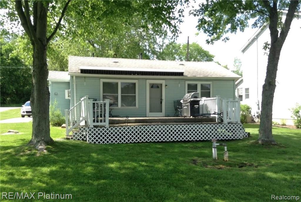 10596 Runyan Lake Road Fenton, MI 48430 - Photo 4 of 14