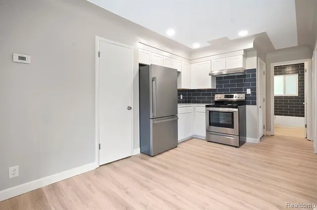 $399,900 | 8820 Russell Street, Utica, MI 48317