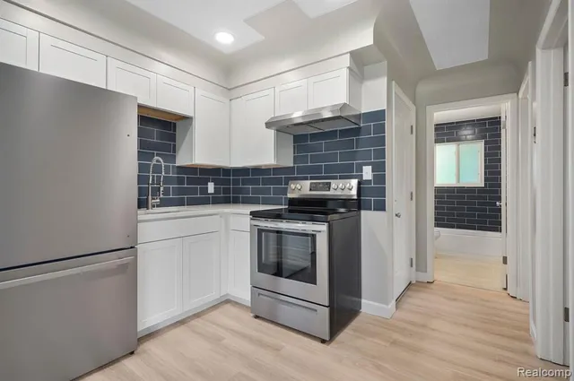 $399,900 | 8820 Russell Street, Utica, MI 48317