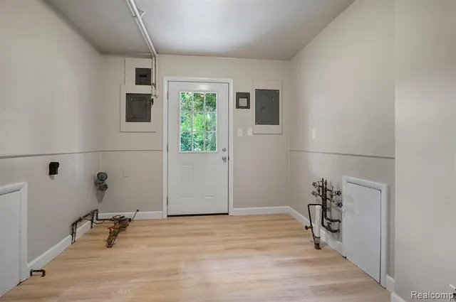 $399,900 | 8820 Russell Street, Utica, MI 48317