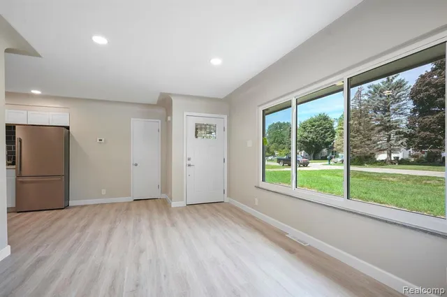 $399,900 | 8820 Russell Street, Utica, MI 48317