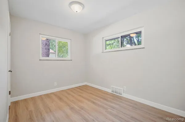 $399,900 | 8820 Russell Street, Utica, MI 48317