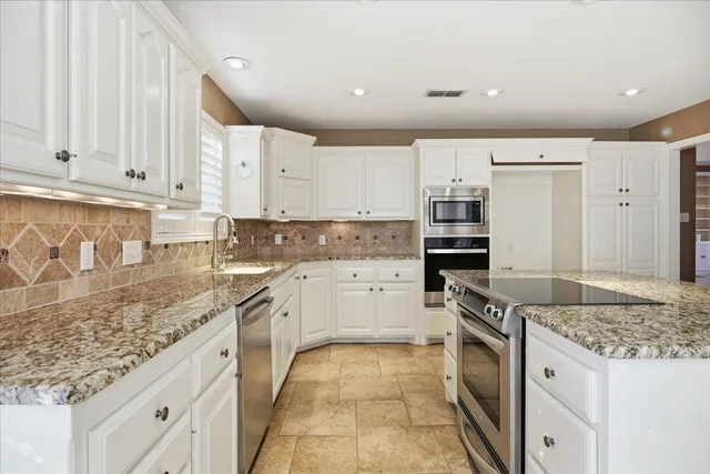 a view of a walk in closet