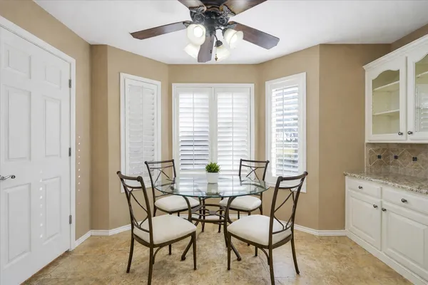 $365,900 | 1703 East Casa Linda Lane, Brownfield, TX 79316