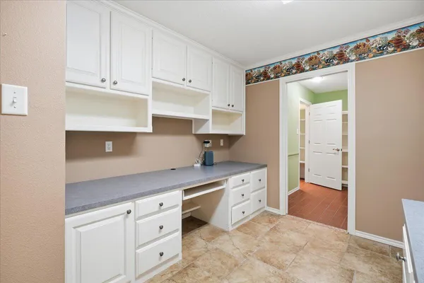 $365,900 | 1703 East Casa Linda Lane, Brownfield, TX 79316