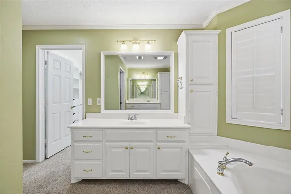 $365,900 | 1703 East Casa Linda Lane, Brownfield, TX 79316