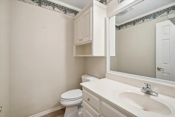 $365,900 | 1703 East Casa Linda Lane, Brownfield, TX 79316