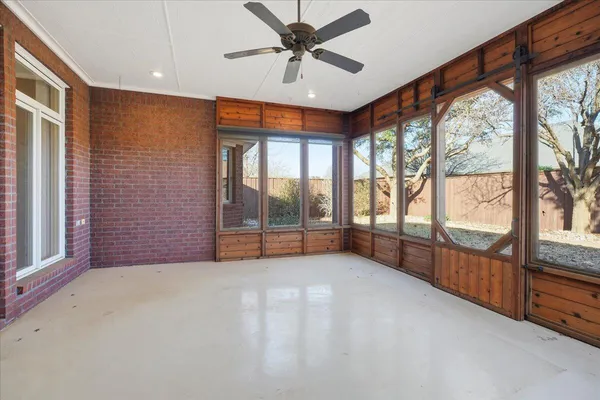 $365,900 | 1703 East Casa Linda Lane, Brownfield, TX 79316