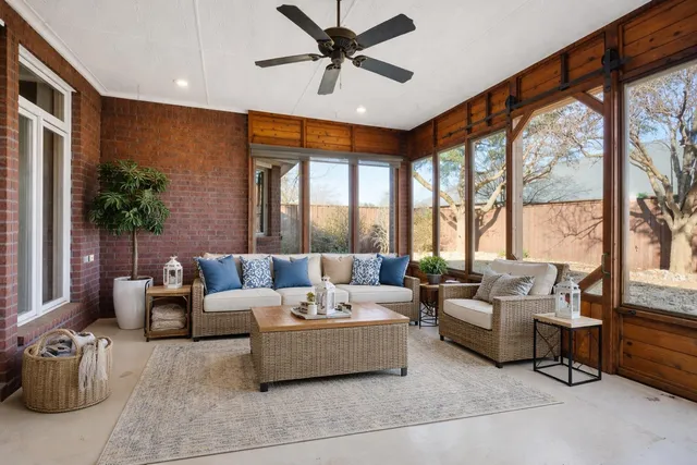 $375,000 | 1703 East Casa Linda Lane, Brownfield, TX 79316