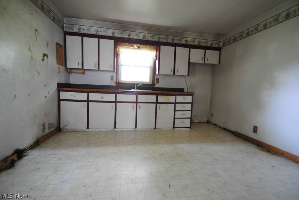 4404 Johnson Road Barberton, OH 44203 - Photo 6 of 18 Gallery Image 6