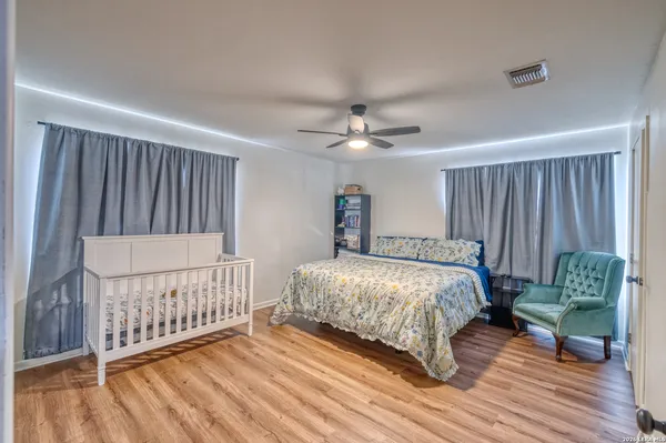 $269,900 | 416 Minter Street, Uvalde, TX 78801