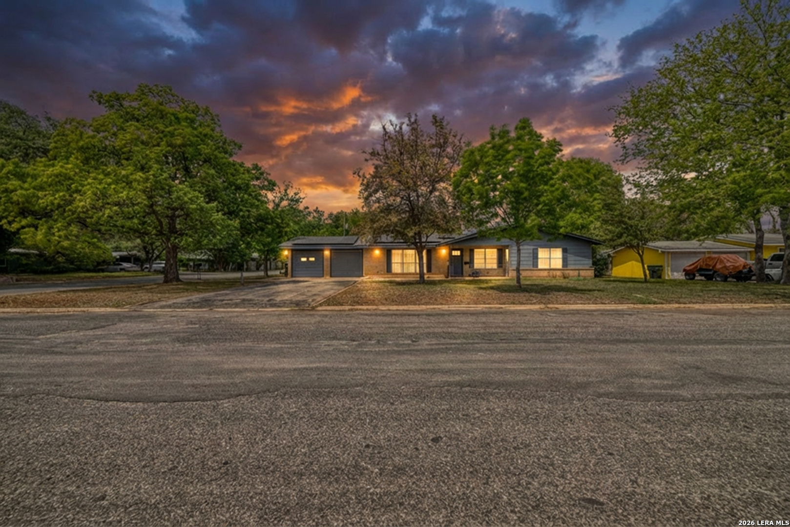 416 Minter Street Uvalde, TX 78801 - Photo 2 of 36