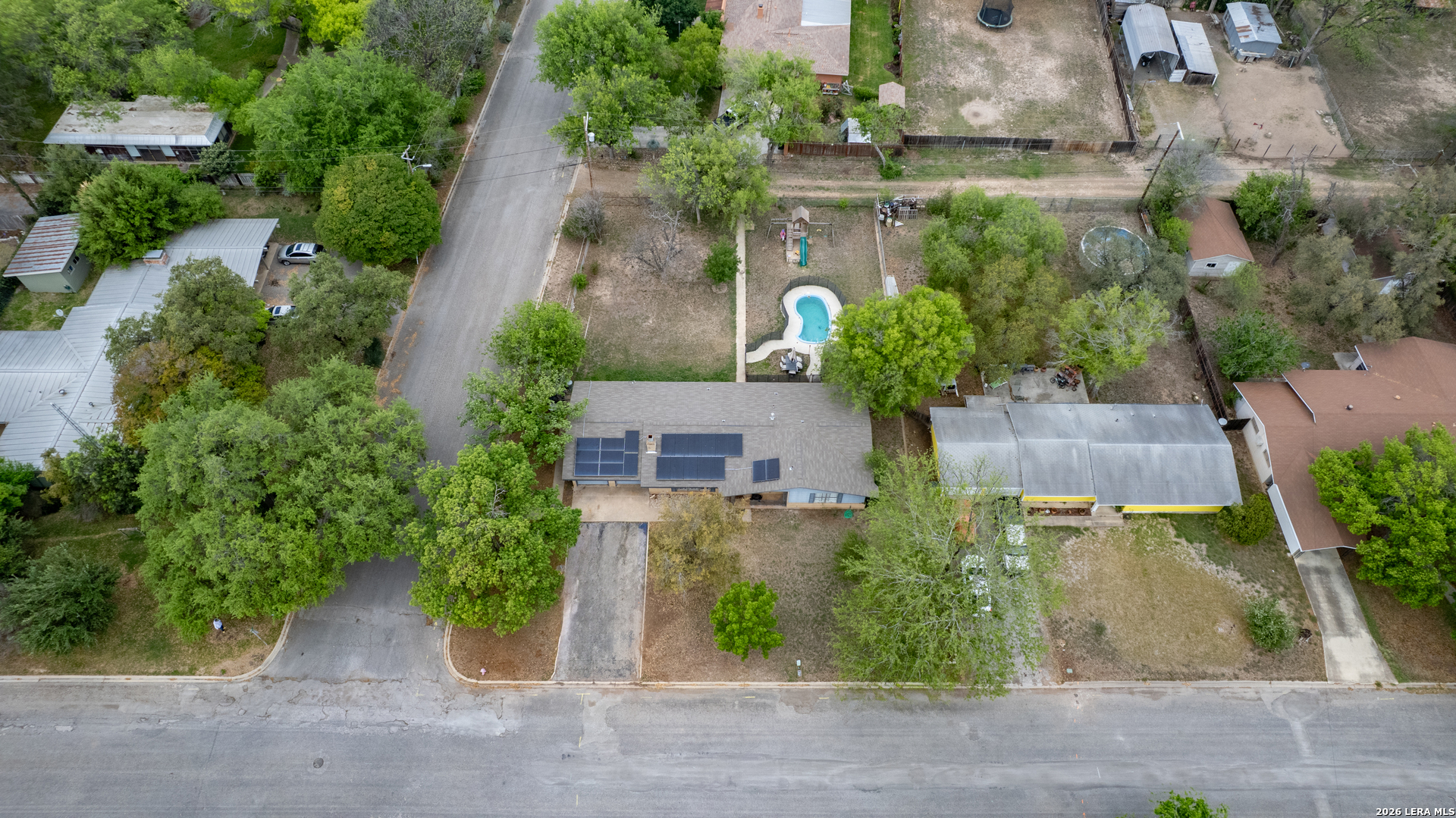 416 Minter Street Uvalde, TX 78801 - Photo 32 of 36