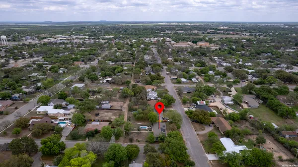 $269,900 | 416 Minter Street, Uvalde, TX 78801