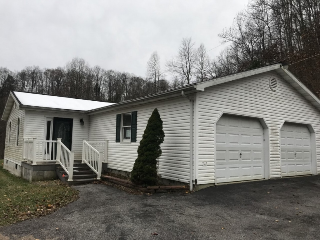 12451 Haddonfield Road Pound, VA 24279 - Photo 3 of 18 Photo 3