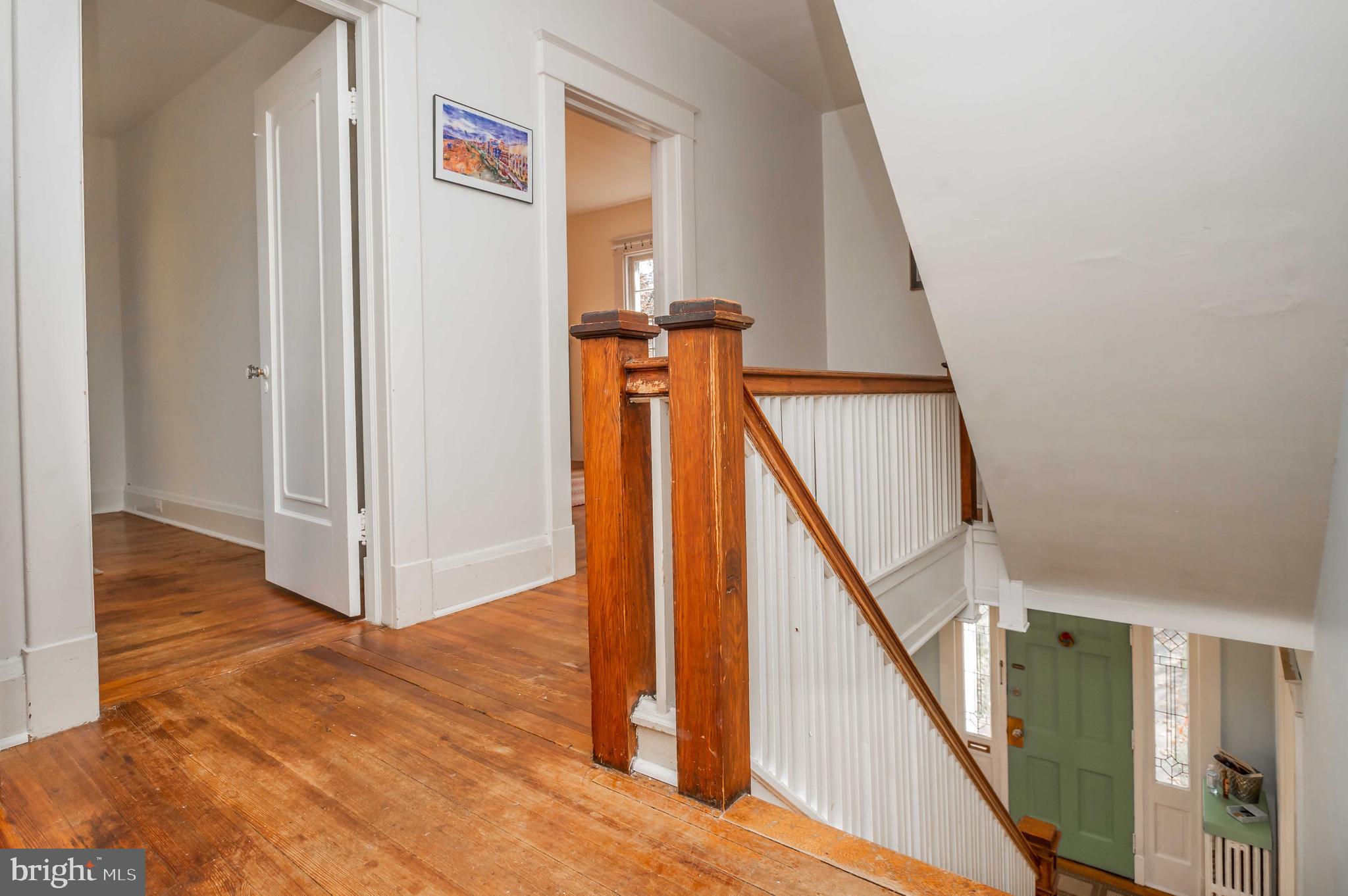 414 Cedarcroft Road Baltimore, MD 21212 - Photo 12 of 22 2nd floor hallway