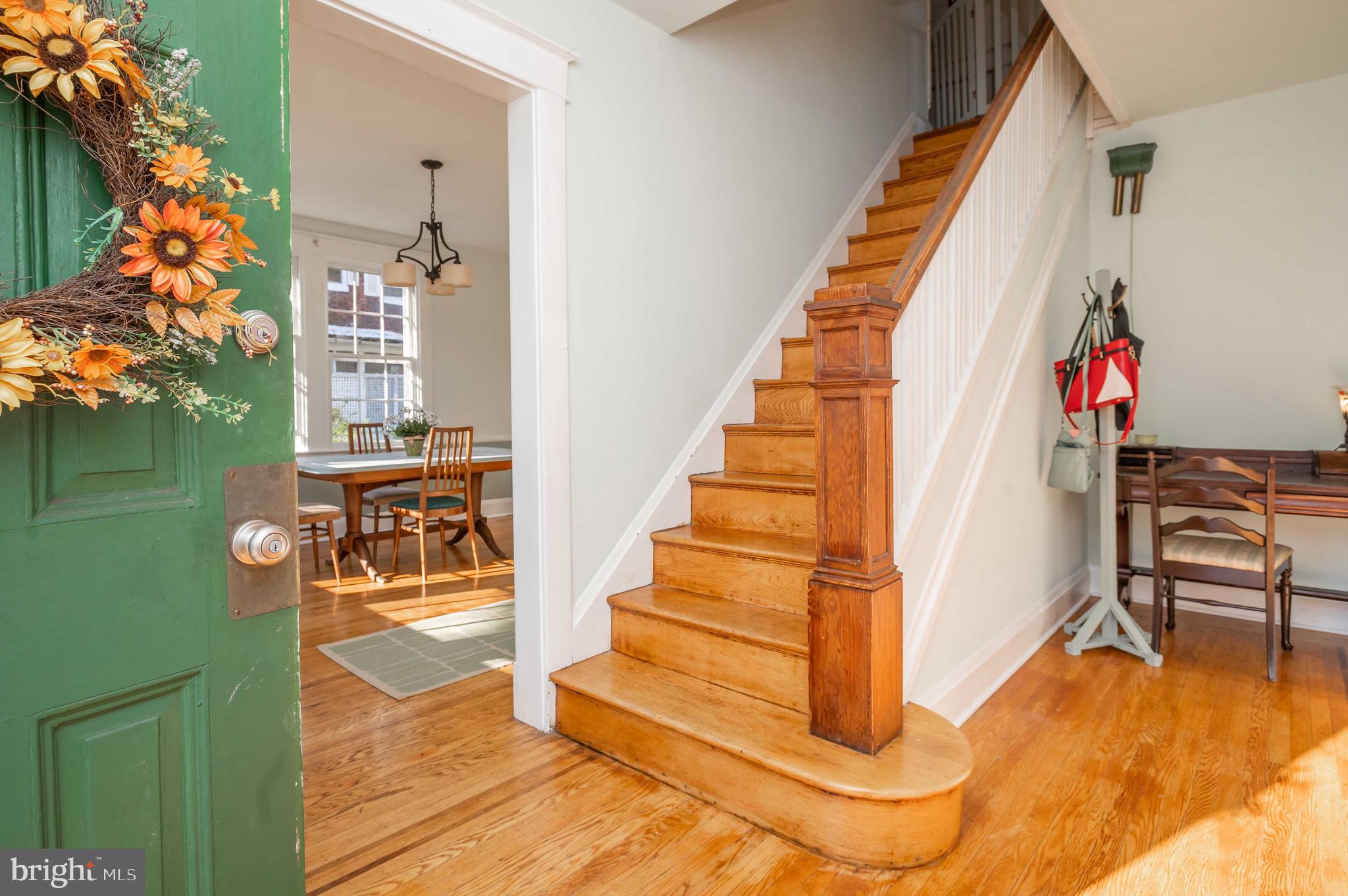414 Cedarcroft Road Baltimore, MD 21212 - Photo 3 of 22 Front foyer