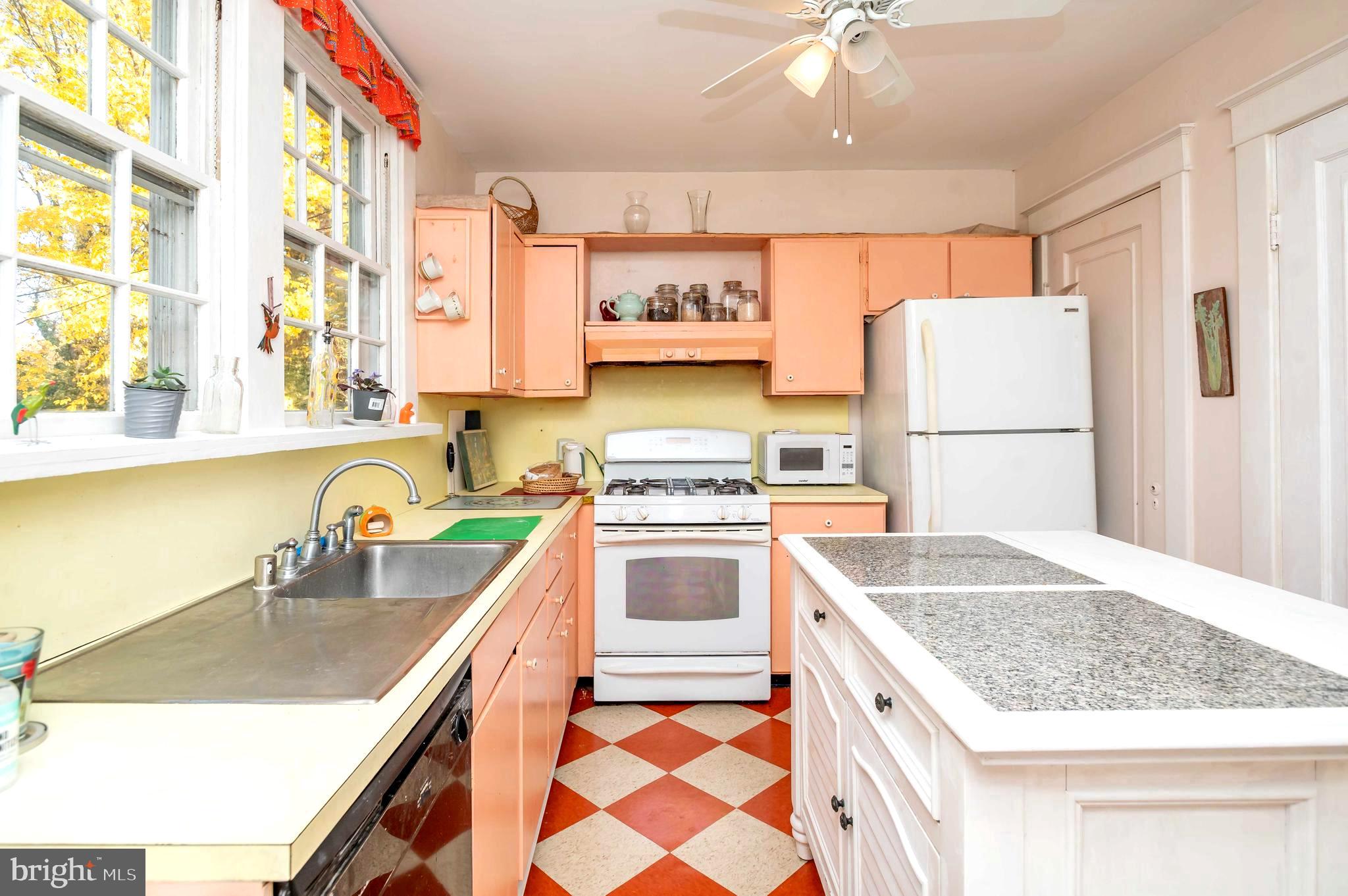 414 Cedarcroft Road Baltimore, MD 21212 - Photo 10 of 22