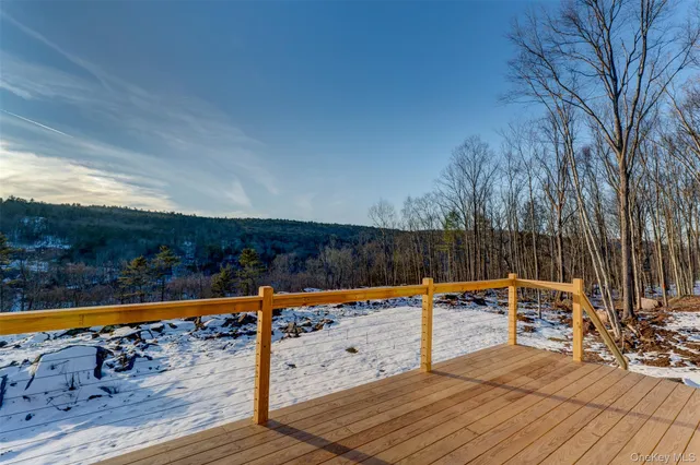 $869,000 | 283 Humphrey Road, Narrowsburg, NY 12764