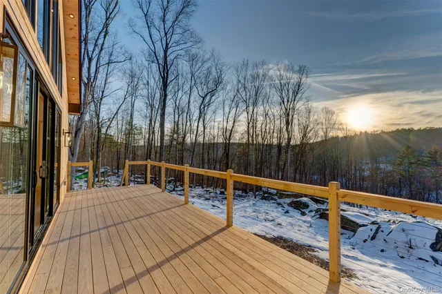 $869,000 | 283 Humphrey Road, Narrowsburg, NY 12764