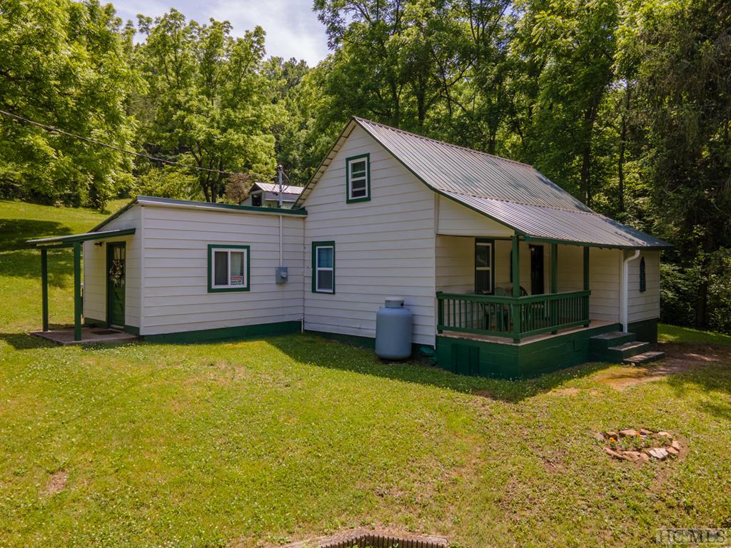 131 Watauga Road Franklin, NC 28734 - Photo 22 of 27 Gallery Image 22
