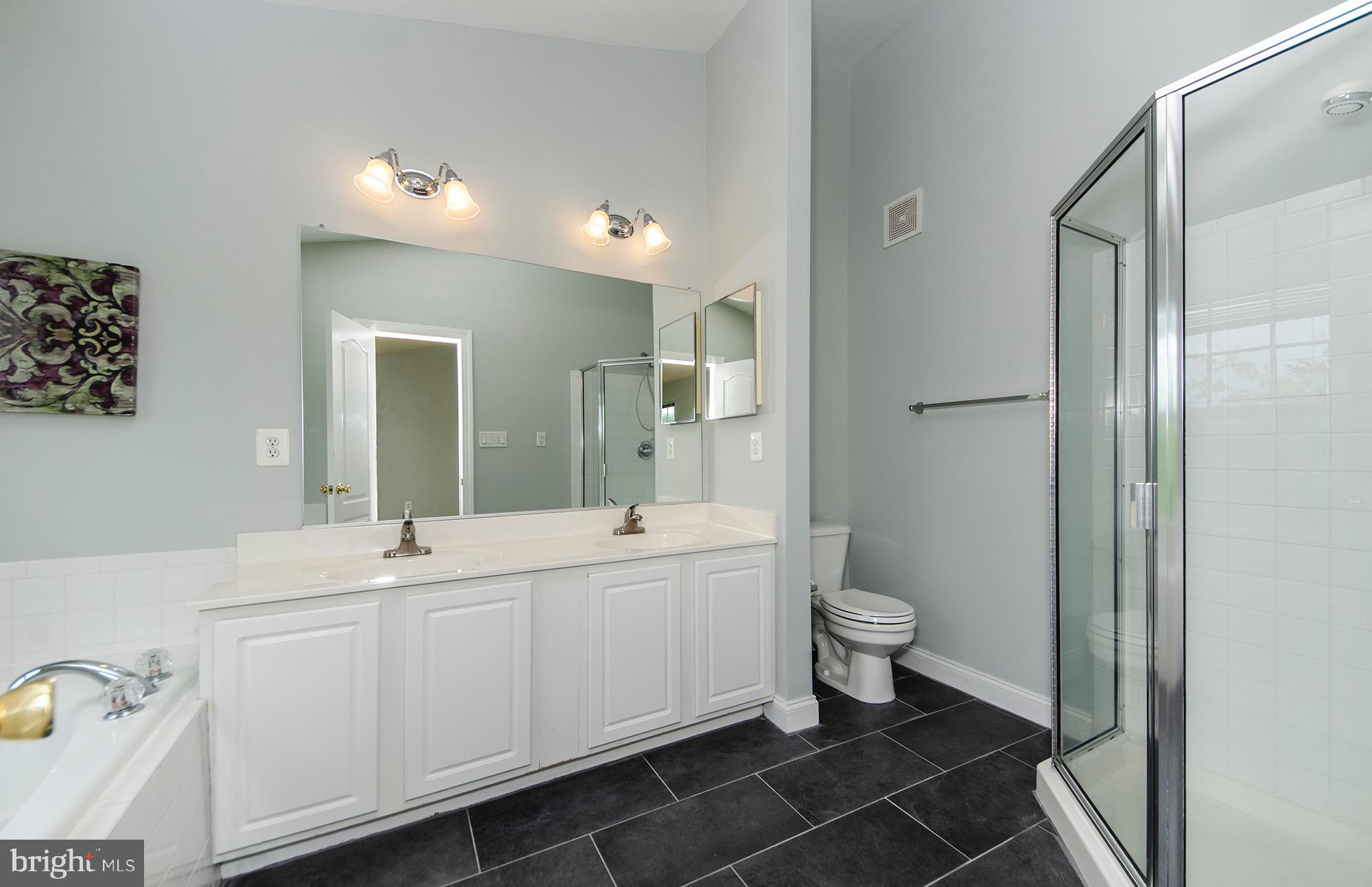 8069 Gatehouse Road, Unit 23 Falls Church, VA 22042 - Photo 37 of 45 Primary bath