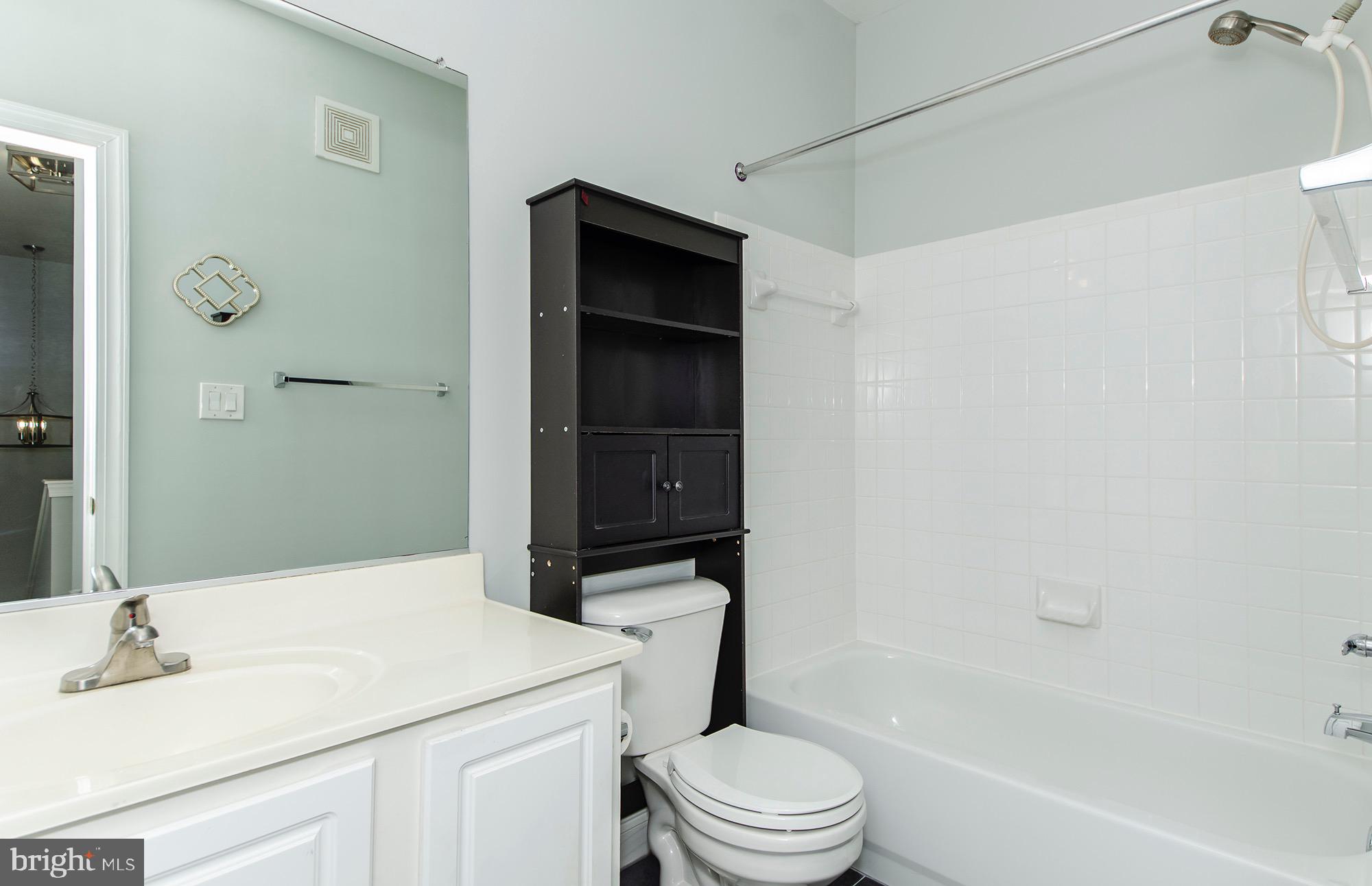 8069 Gatehouse Road, Unit 23 Falls Church, VA 22042 - Photo 43 of 45 Upper level hall bath