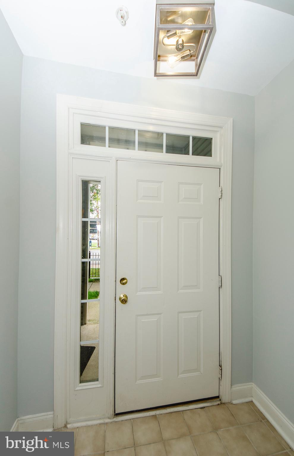 8069 Gatehouse Road, Unit 23 Falls Church, VA 22042 - Photo 7 of 45 Foyer