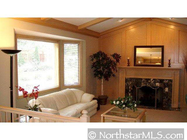 8963 Inverness Road Woodbury, MN 55125 - Photo 6 of 10 Gallery Image 6