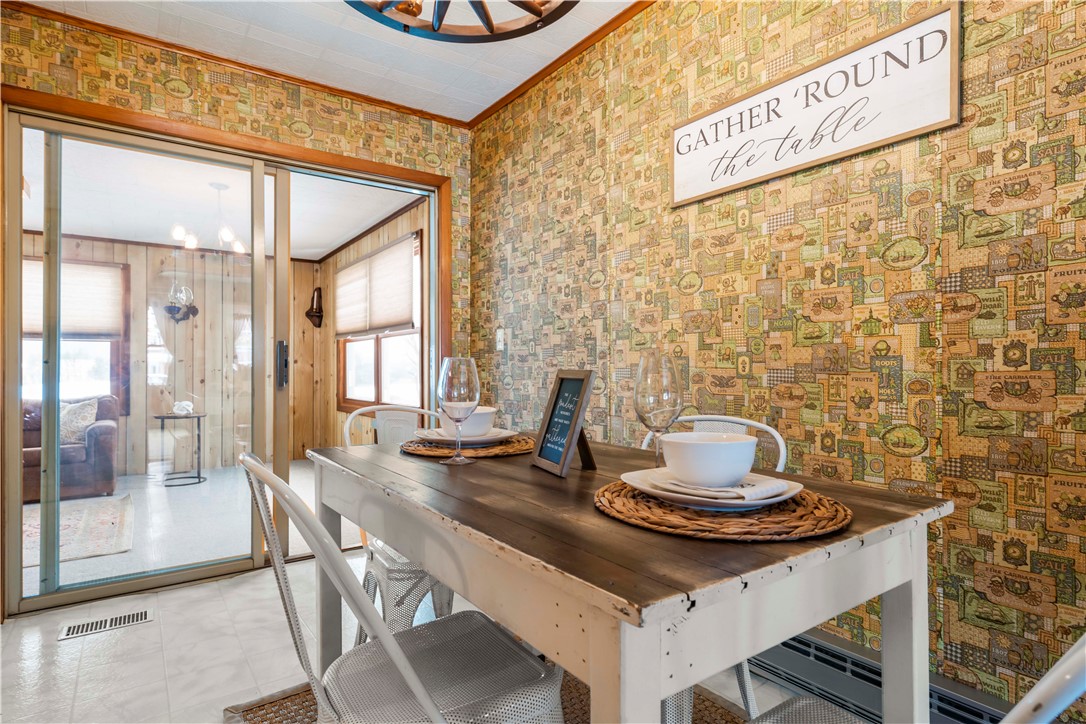 121 Cuddeback Road Phelps, NY 14532 - Photo 10 of 43 Eating area