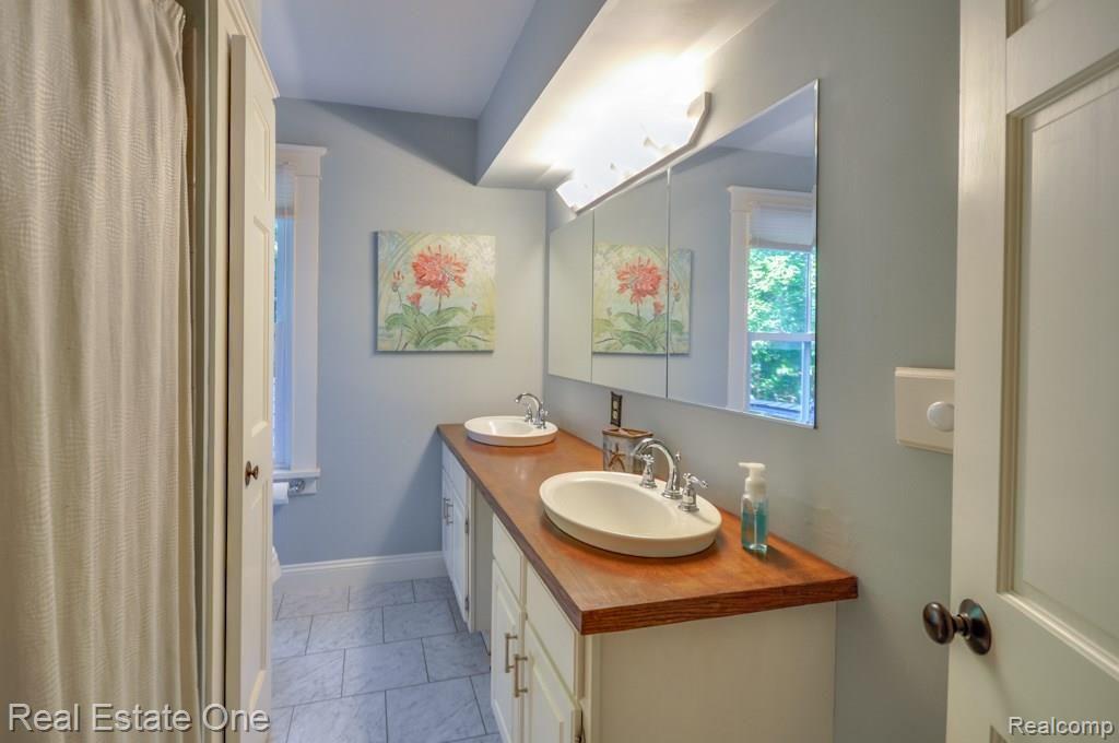 11498 Oak Grove Road Howell, MI 48855 - Photo 28 of 37 DSC_0115.jpg