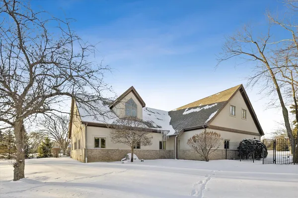 $6,000 | 16W125 89th Street, Burr Ridge, IL 60527
