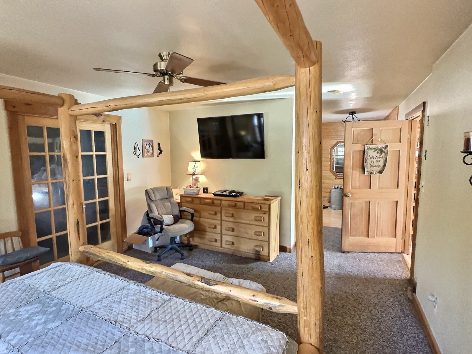 152 Buffalo Bill Road Plains, MT 59859 - Photo 20 of 71 Carpeted bedroom featuring ceiling fan