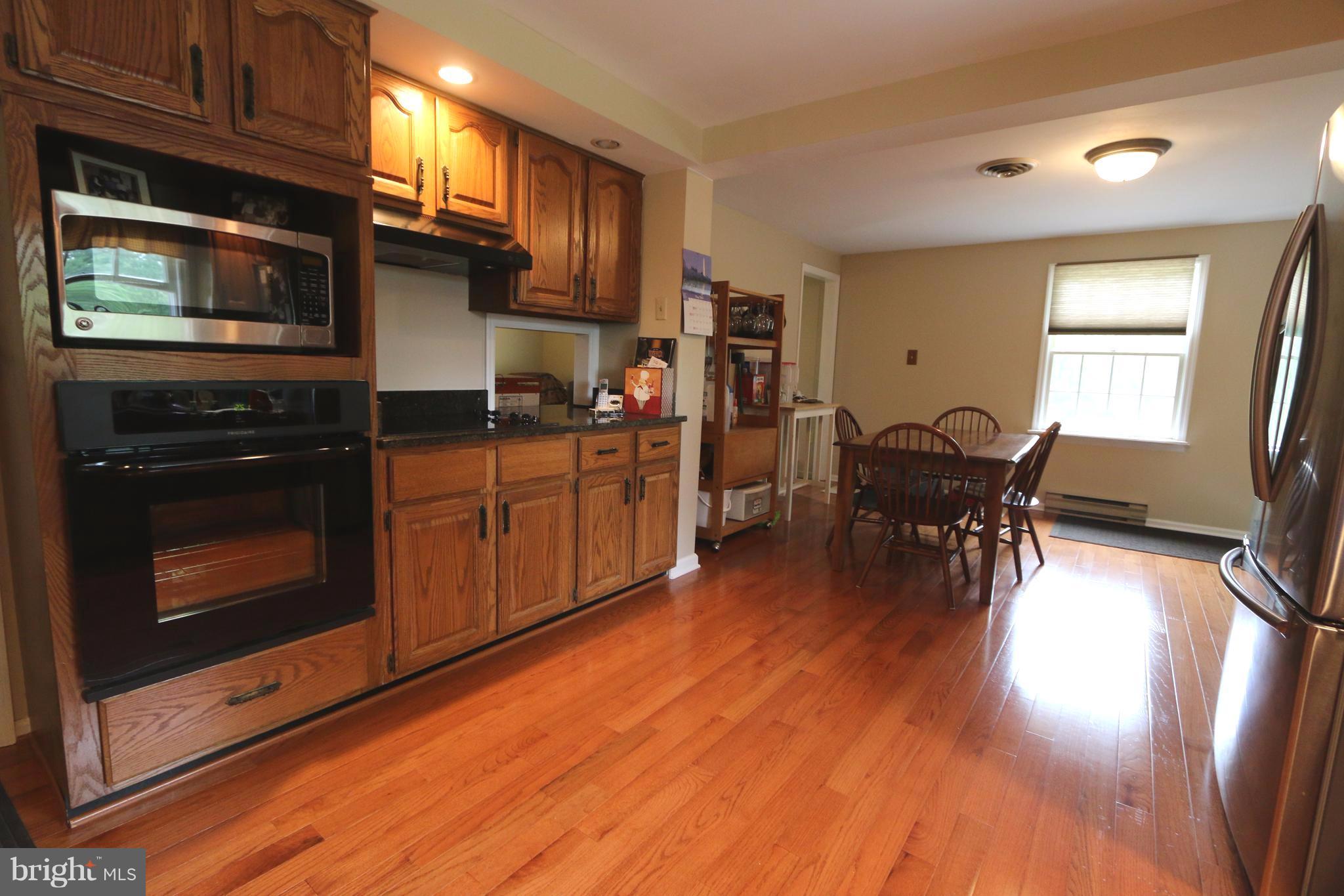 13703 Rockdale Road Clear Spring, MD 21722 - Photo 5 of 30 Modern Appliances