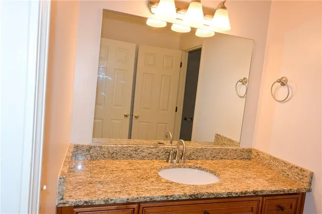 $699,900 | 1402 Bromley Drive, Snellville, GA 30078