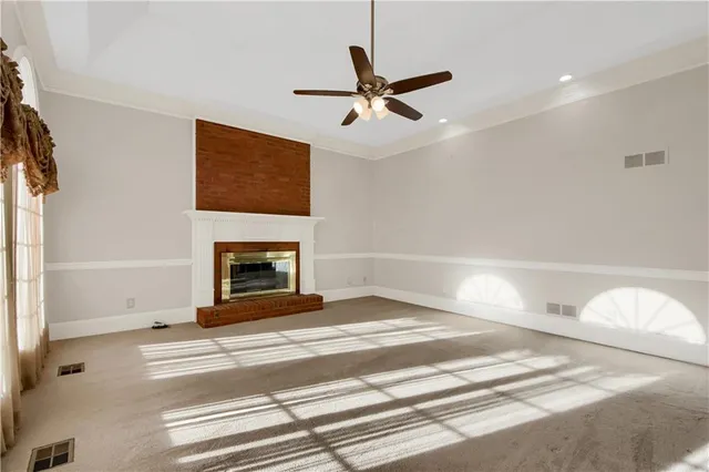 a view of bath tub sitting in a room
