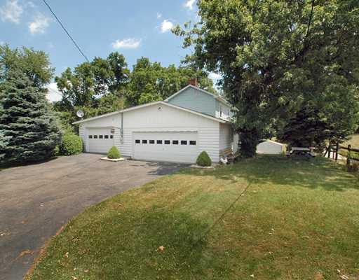 341 Carnegie Road West Newton, PA 15089 - Photo 14 of 18 Parking Lot/Garage.