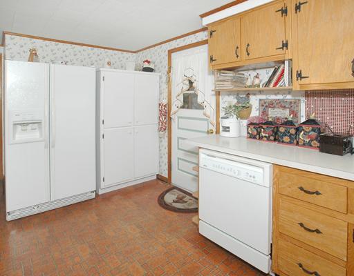 341 Carnegie Road West Newton, PA 15089 - Photo 5 of 18 Kitchen.