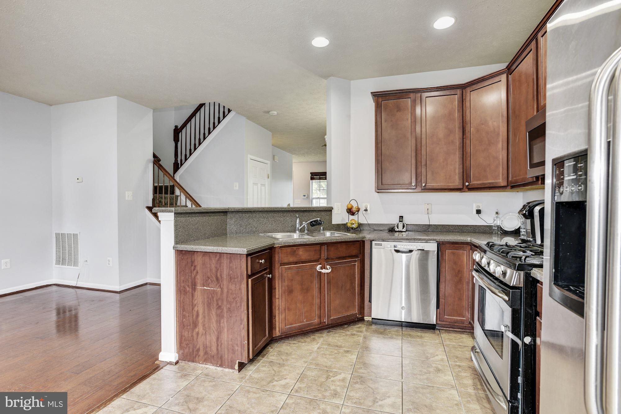 9812 Davison Road Baltimore, MD 21220 - Photo 11 of 28 Kitchen