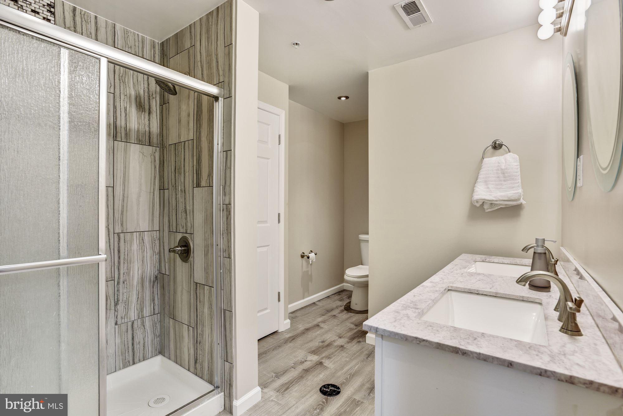 9812 Davison Road Baltimore, MD 21220 - Photo 24 of 28 Bath