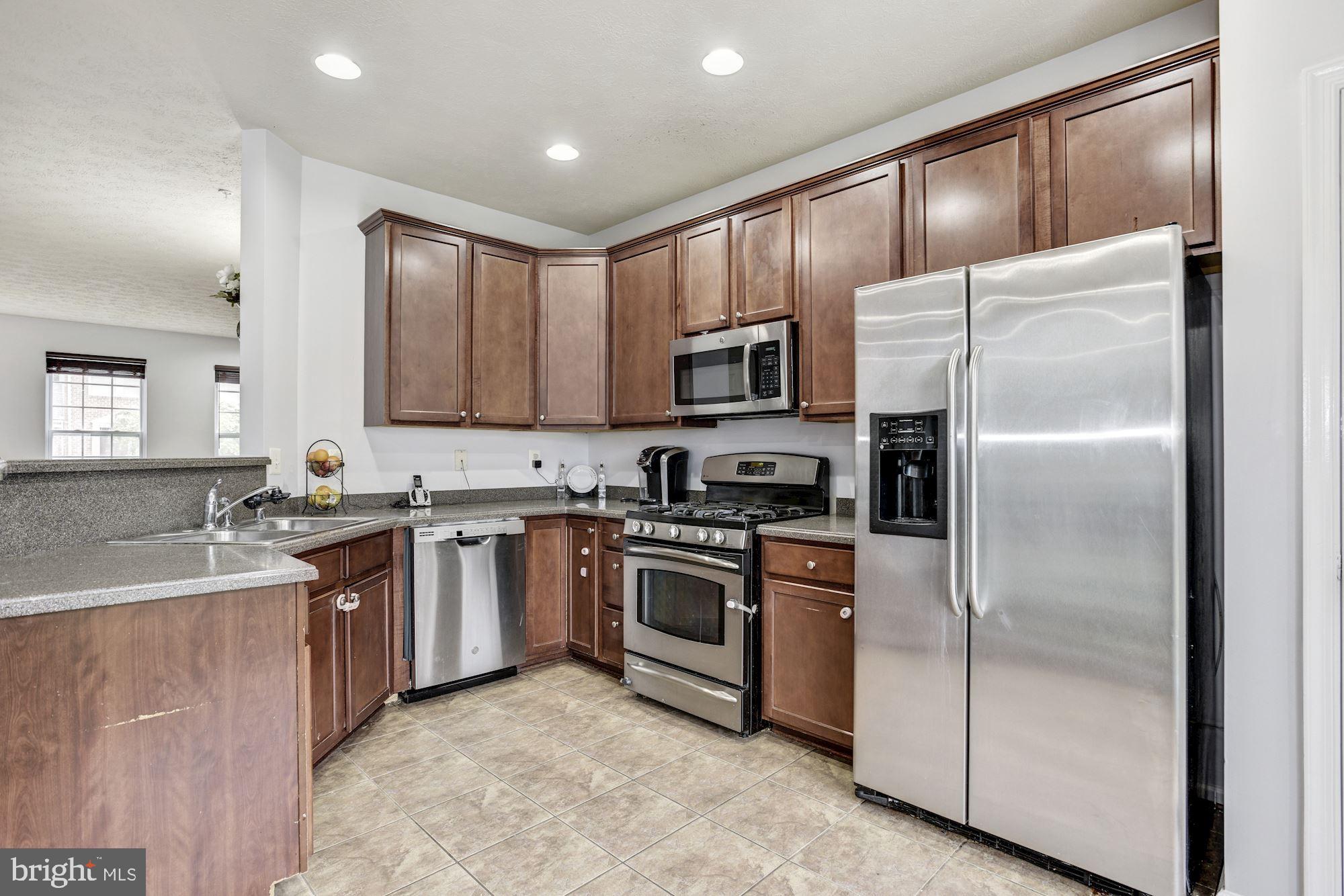 9812 Davison Road Baltimore, MD 21220 - Photo 10 of 28 Kitchen