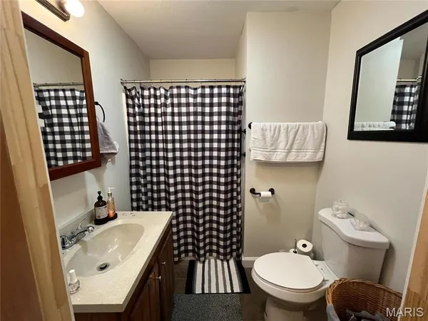 $260,000 | 810 East Cleveland Street, Unit A/B, Monroe City, MO 63456