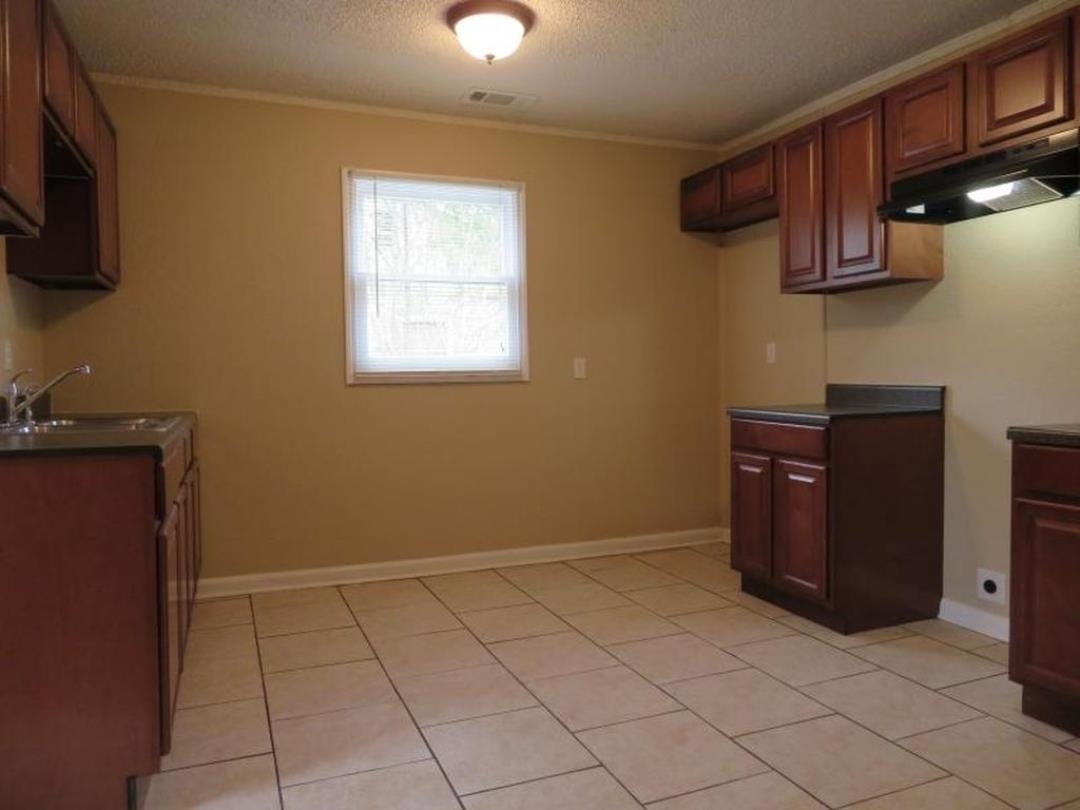 827 Par Avenue Memphis, TN 38127 - Photo 3 of 5