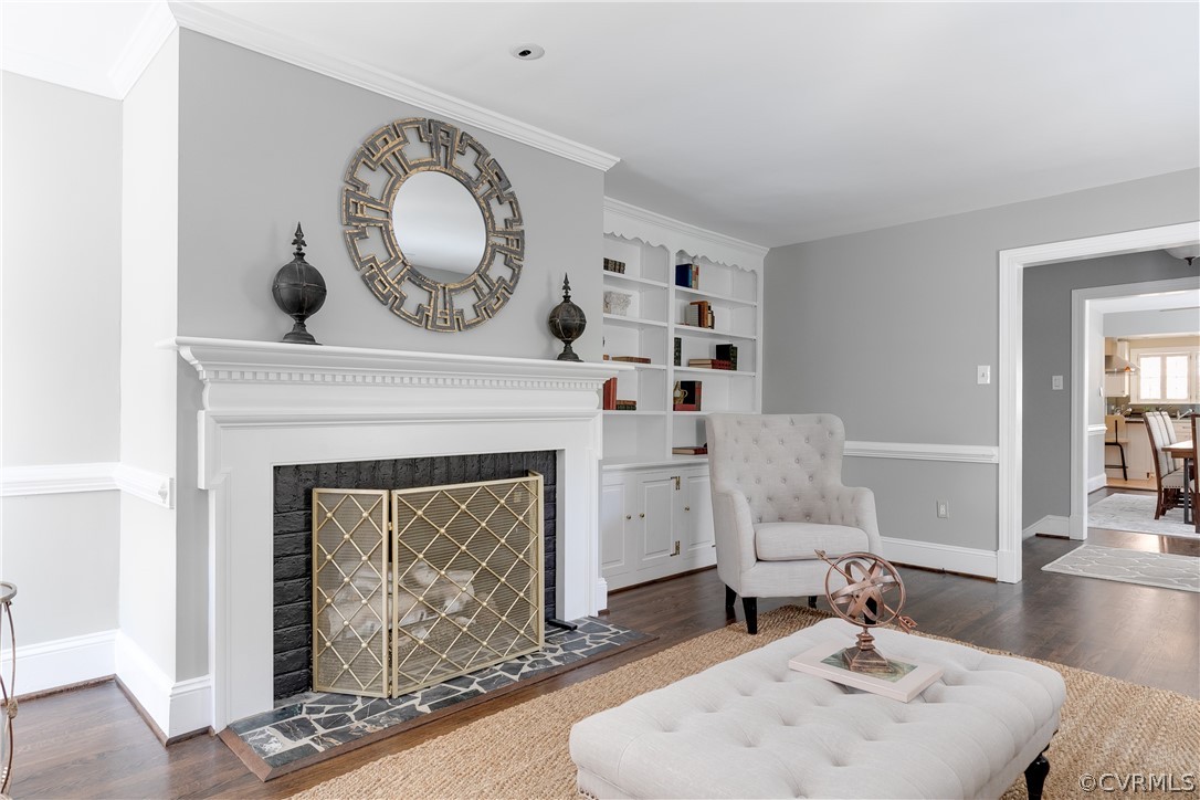 518 Ridge Top Road Henrico, VA 23229 - Photo 9 of 43 Gas fireplace in LR