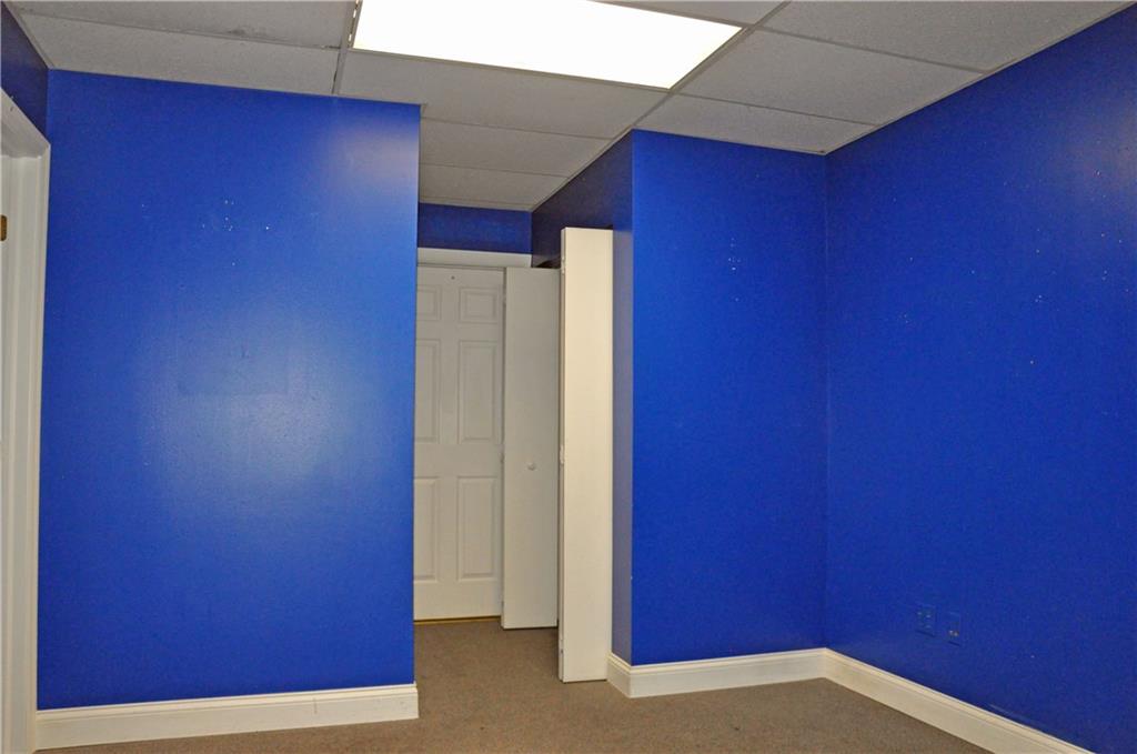 605 Freeport Road Aspinwall, PA 15215 - Photo 7 of 10 a view of an empty room