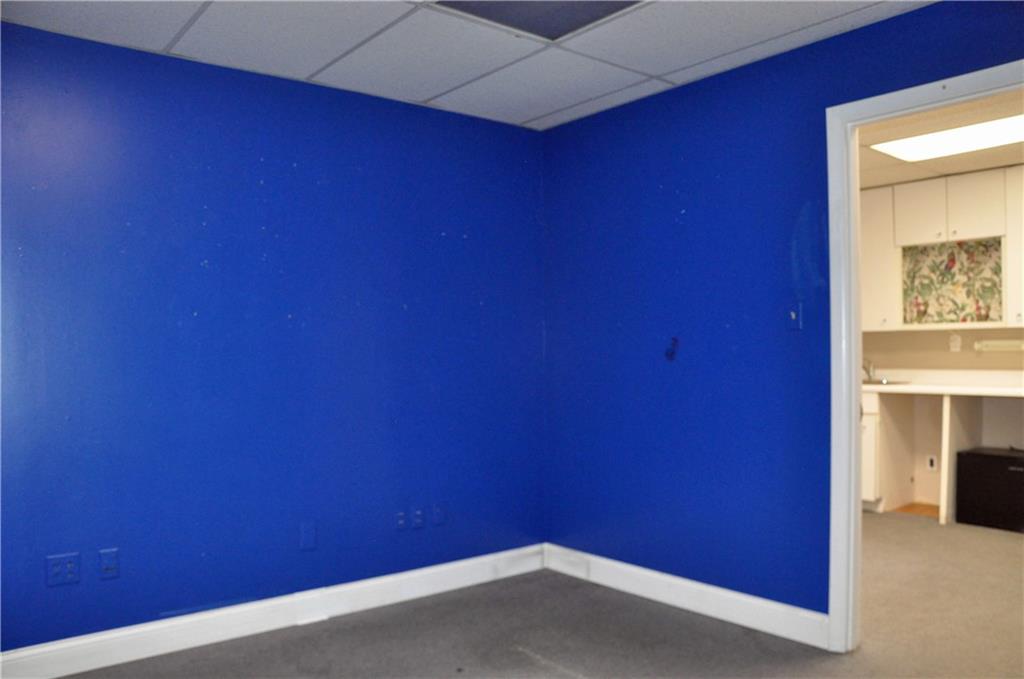 605 Freeport Road Aspinwall, PA 15215 - Photo 9 of 10 a view of empty room