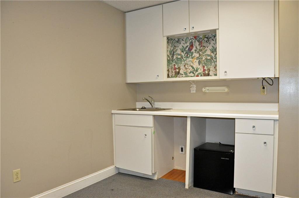 605 Freeport Road Aspinwall, PA 15215 - Photo 10 of 10 a view of cabinets with sink