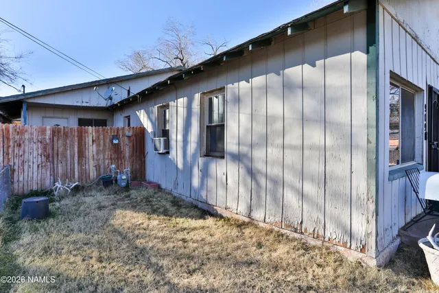 $288,000 | 909 North Park Drive, Winslow, AZ 86047