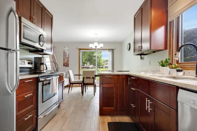 $249,900 | 8775 Maplebrook Parkway North, Brooklyn Park, MN 55445